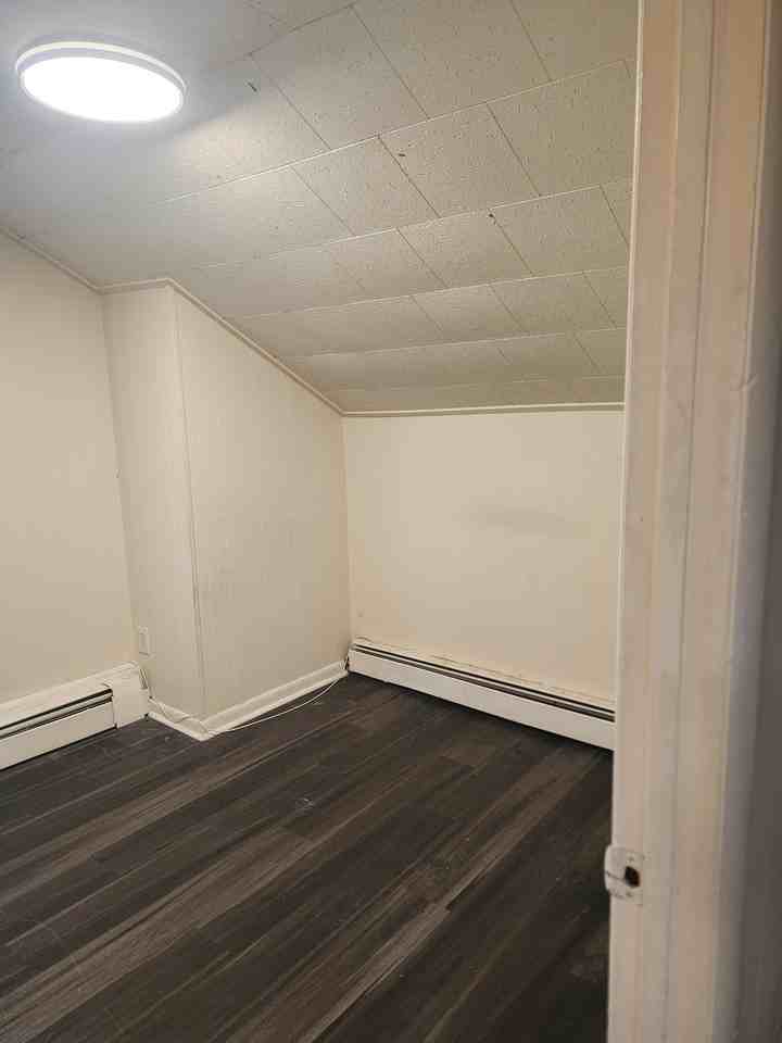 69 Glenwood Ave #3 - Photo 6 of 7