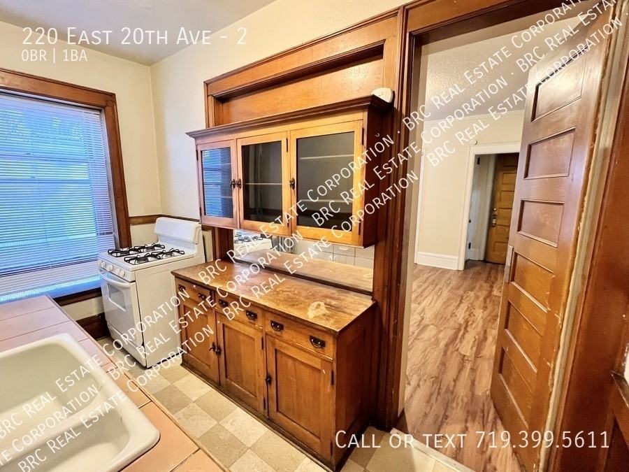 Cross Apartments - Photo 2 of 19