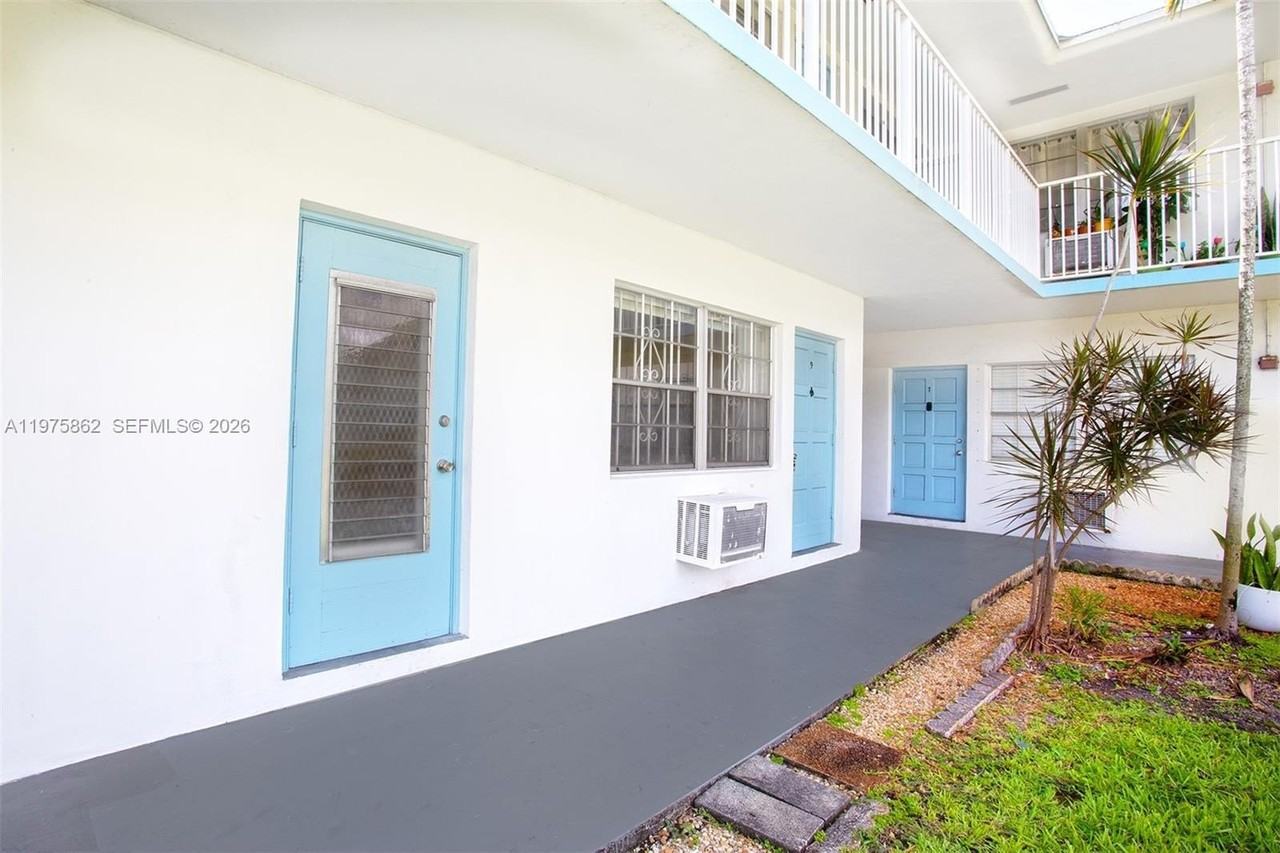 1836 Arthur St #9 - Photo 2 of 35
