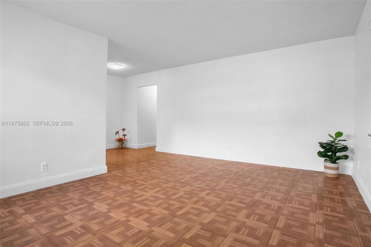 1836 Arthur St #9 - Photo 6 of 35