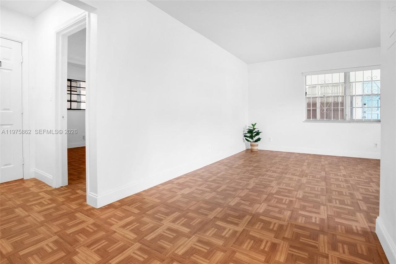 1836 Arthur St #9 - Photo 7 of 35