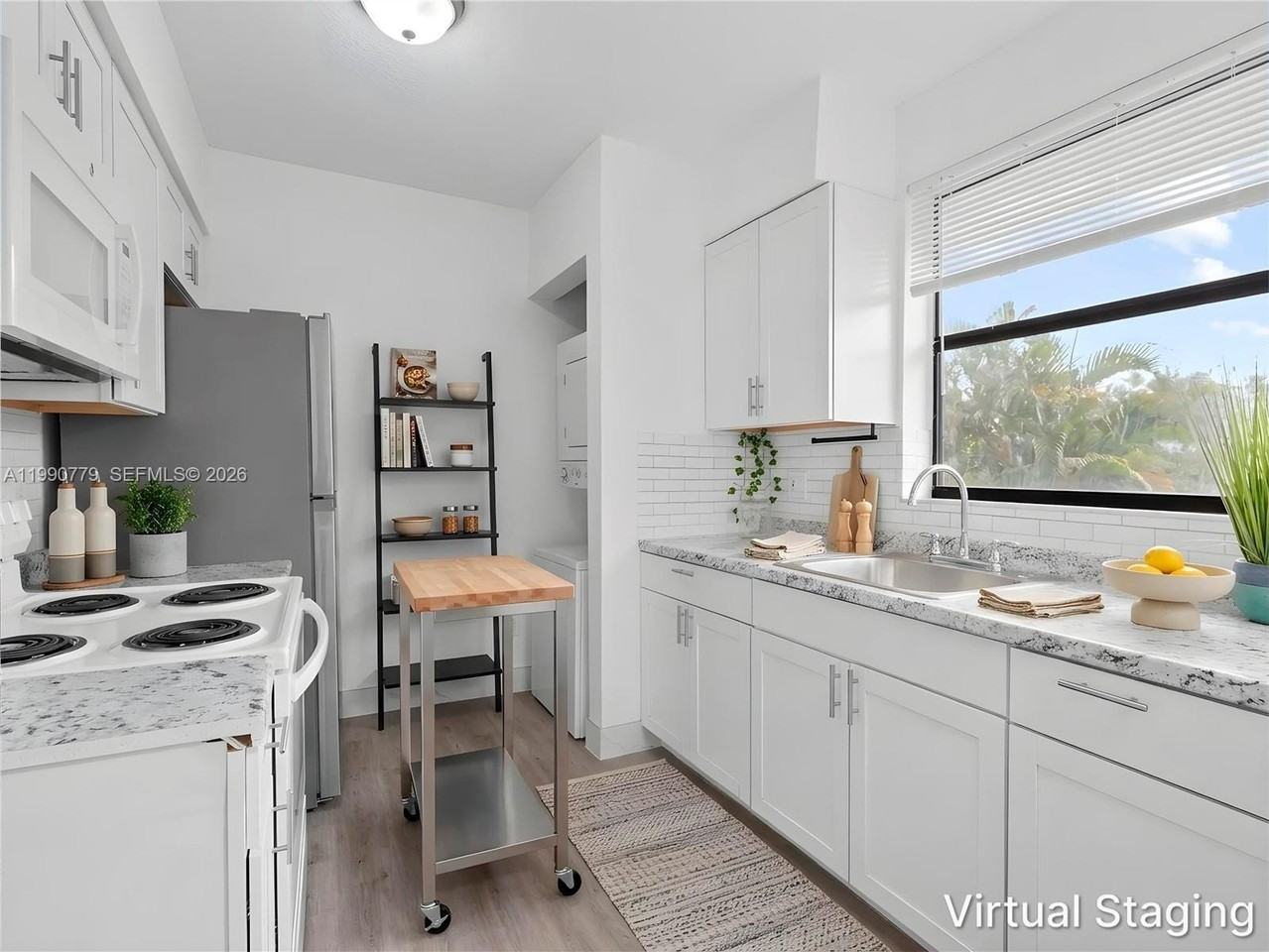 1150 N Liberty Ave #1150H - Photo 2 of 33