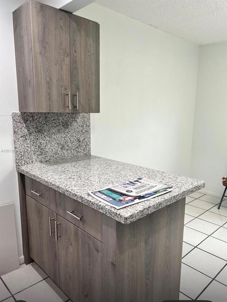 150 Sw 134th Way #314R - Photo 5 of 11