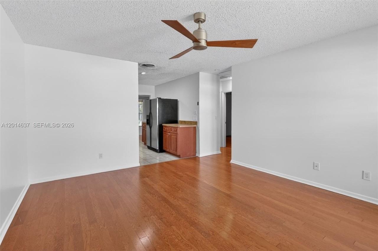 2240 Ne Rustic Way - Photo 3 of 18