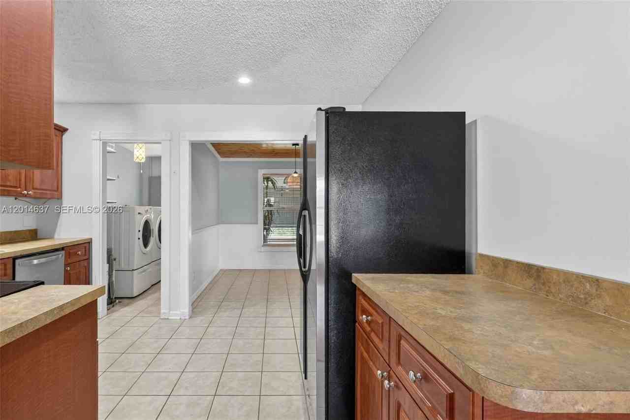 2240 Ne Rustic Way - Photo 7 of 18