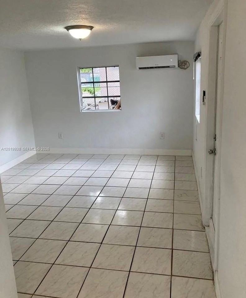 141 W 26th St - Photo 2 of 9