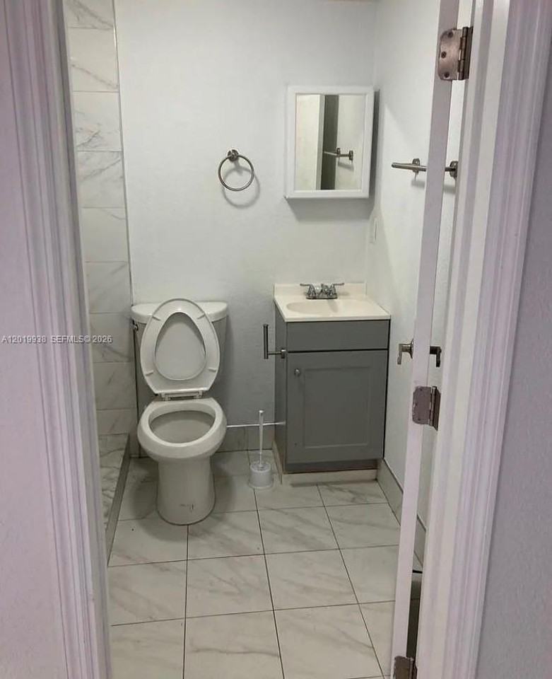 141 W 26th St - Photo 4 of 9