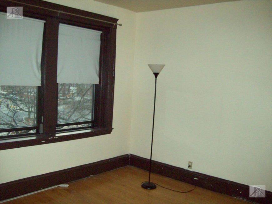 1269 Commonwealth Ave - Photo 4 of 10