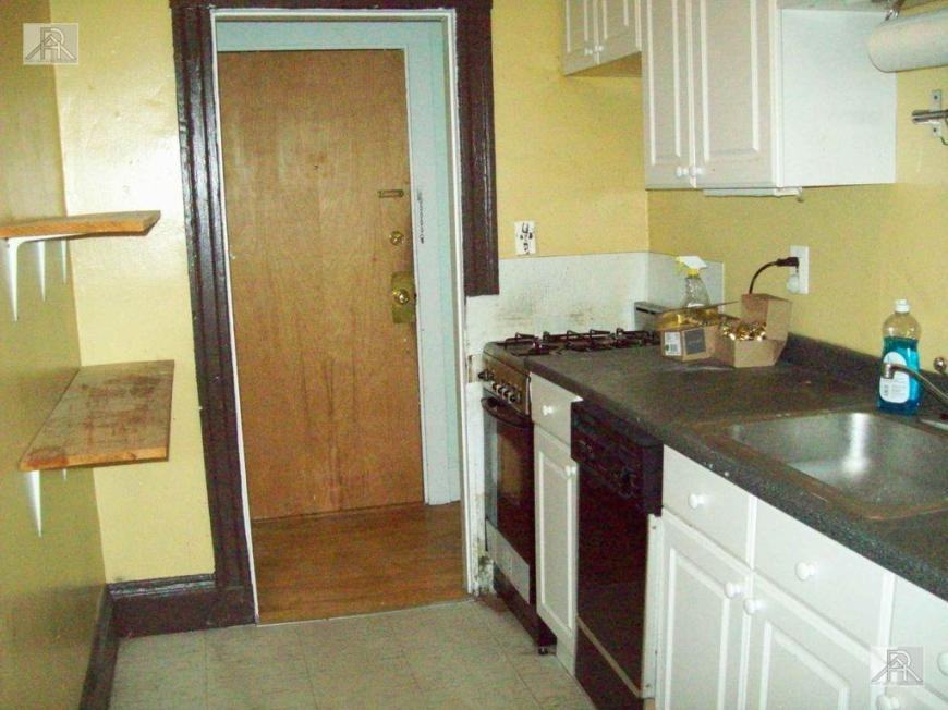 1269 Commonwealth Ave - Photo 5 of 10