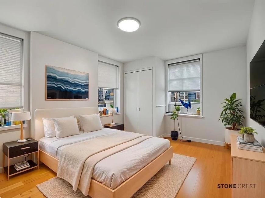 209 W 97th St - Photo 6 of 7