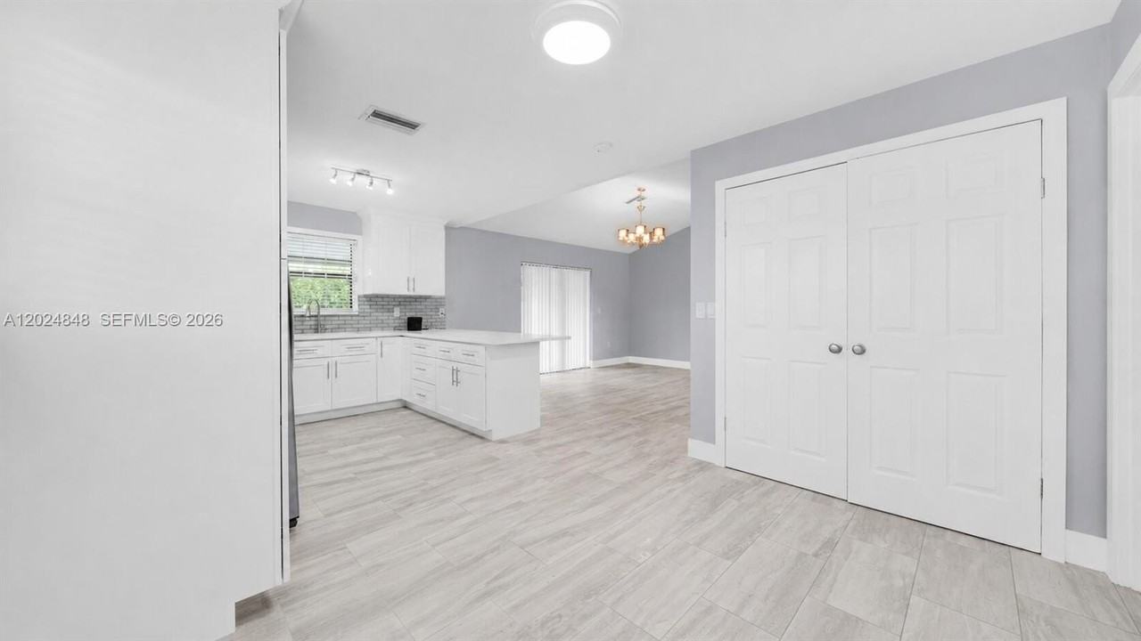 10520 Nw 41st St #10520 - Photo 6 of 34