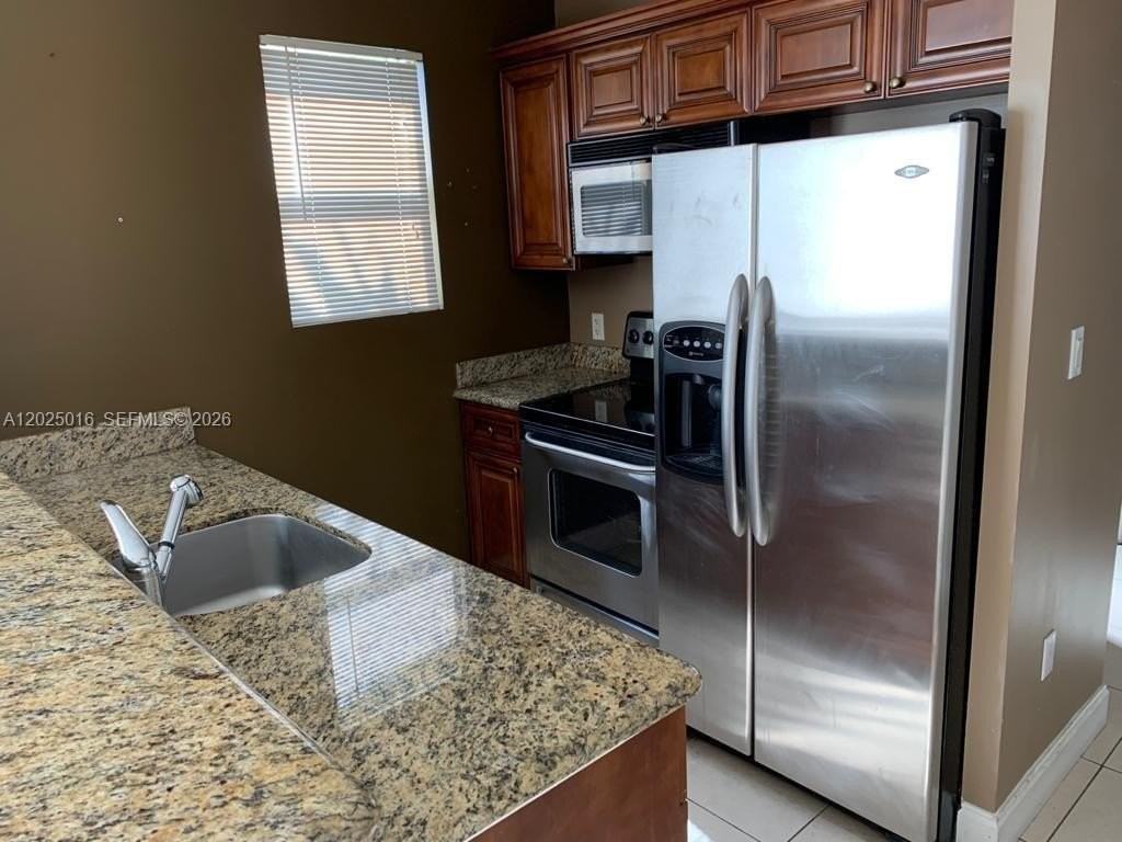 400 Sw 2nd St #201 - Photo 4 of 12