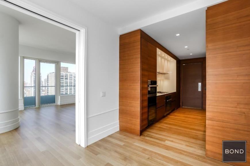 252 E 57th St - Photo 4 of 10