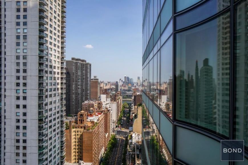 252 E 57th St - Photo 6 of 10