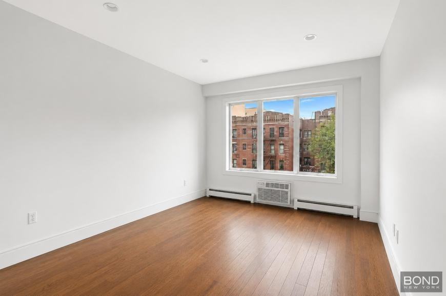 1256 Ocean Ave - Photo 4 of 7