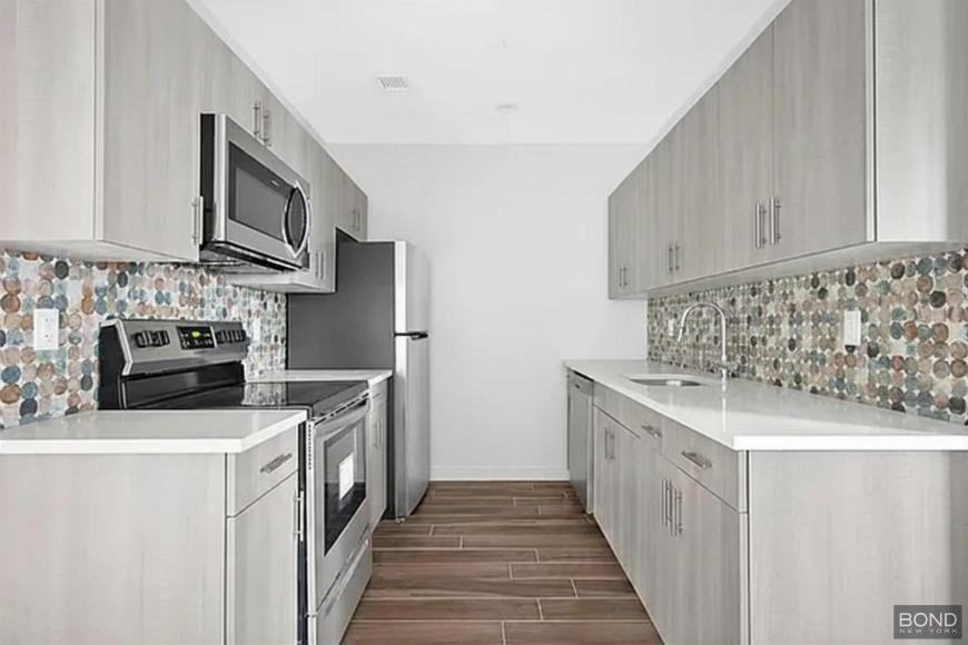 906 E New York Ave - Photo 5 of 10