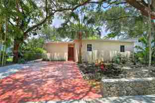 5835 Sw 49th St - Photo 1 of 1