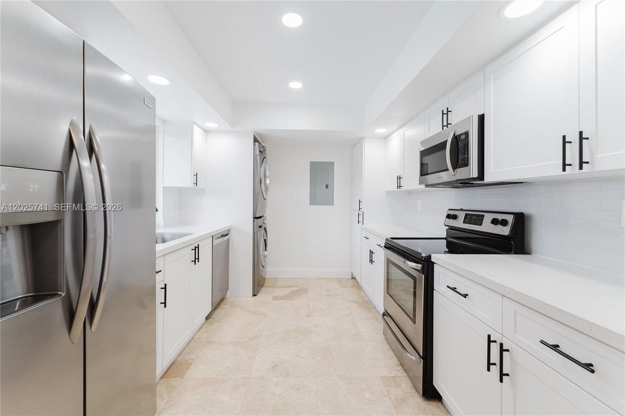2101 Ne 63rd St #2101 - Photo 4 of 48