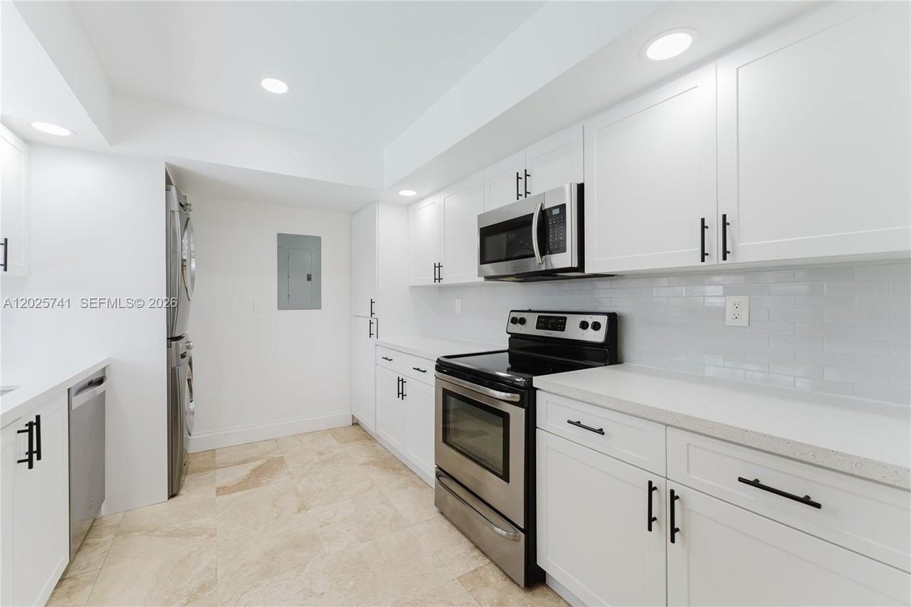 2101 Ne 63rd St #2101 - Photo 7 of 48