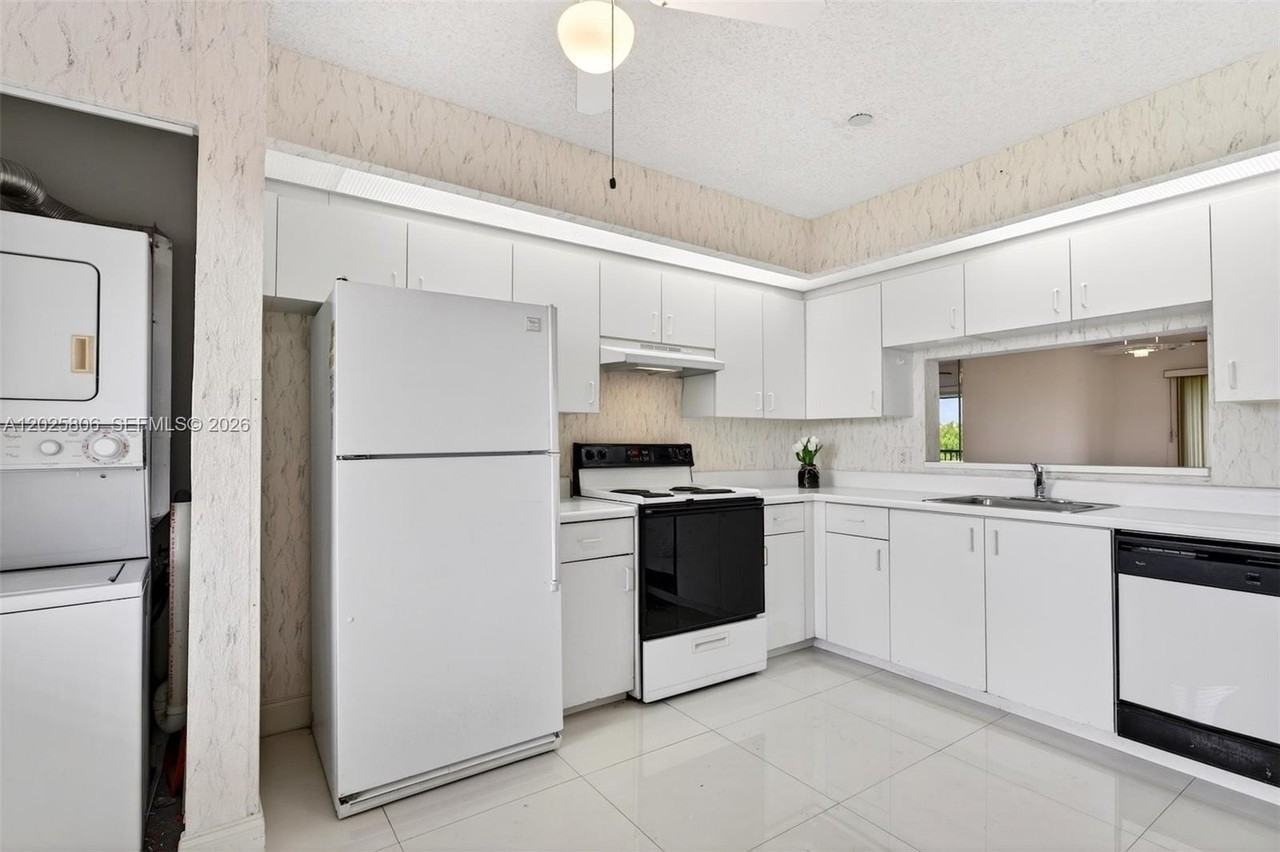 1650 Sw 124th Ter #403D - Photo 7 of 46