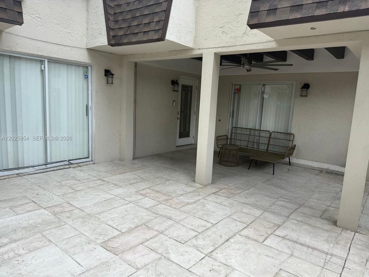 2621 Nw 99th Ave #2621 - Photo 3 of 10