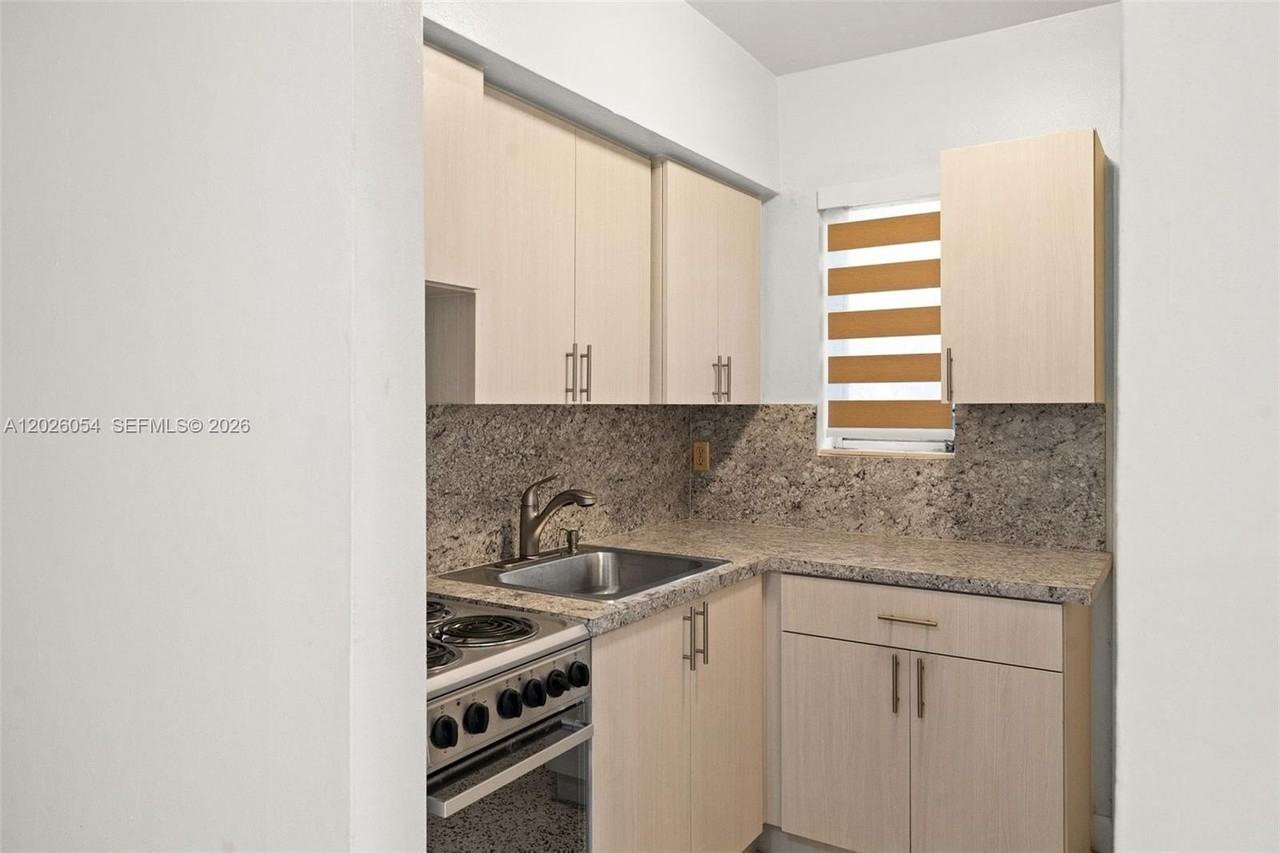 3209 Nw 13th Ter #3209 - Photo 4 of 25