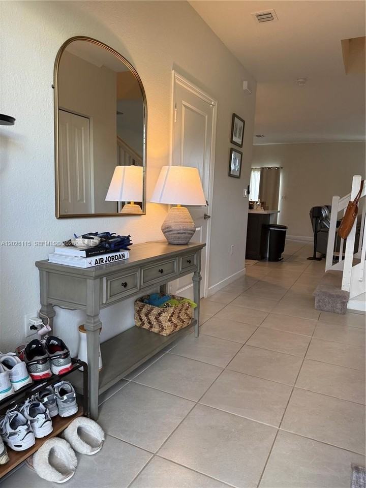 10273 Sw 231st Ln - Photo 2 of 18