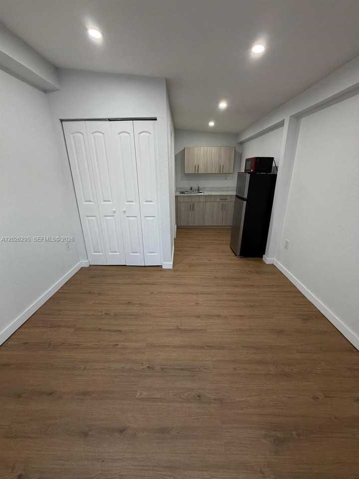 19360 Sw 116th Ave #0 - Photo 2 of 4