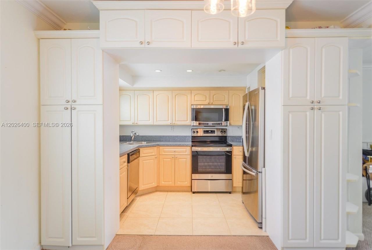 7720 Sw 54th Ct #44D - Photo 4 of 30