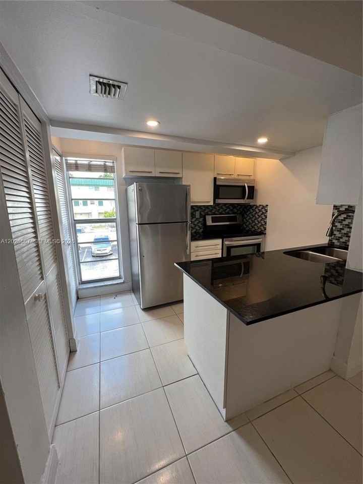 449 Swallow Dr #23 - Photo 5 of 16