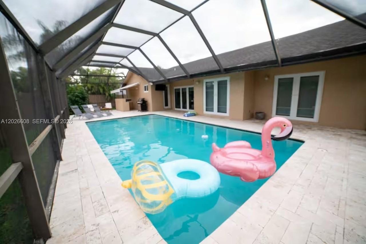 11931 Sw 132nd Ave - Photo 2 of 15