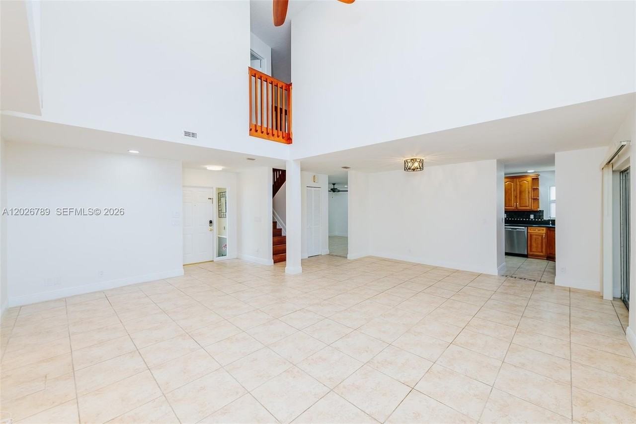 305 S Ketch Dr - Photo 5 of 35