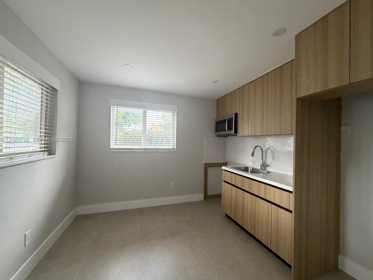 1844 Nw 19th St #1 - Photo 5 of 11