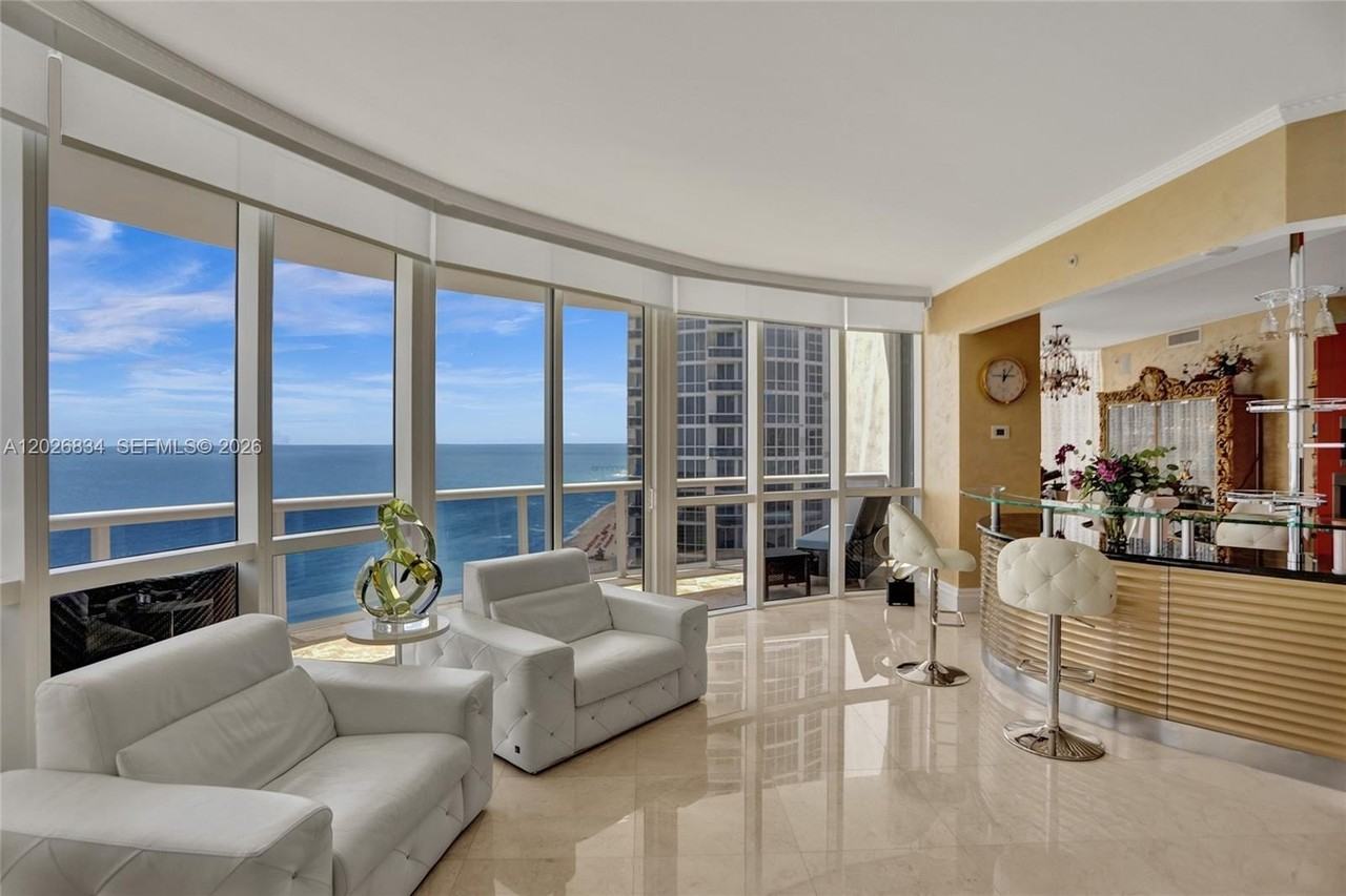 18201 Collins Ave #3309 - Photo 6 of 42