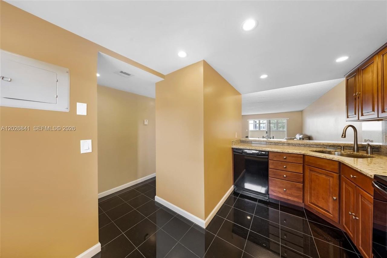6075 N Sabal Palm Blvd #210 - Photo 3 of 32