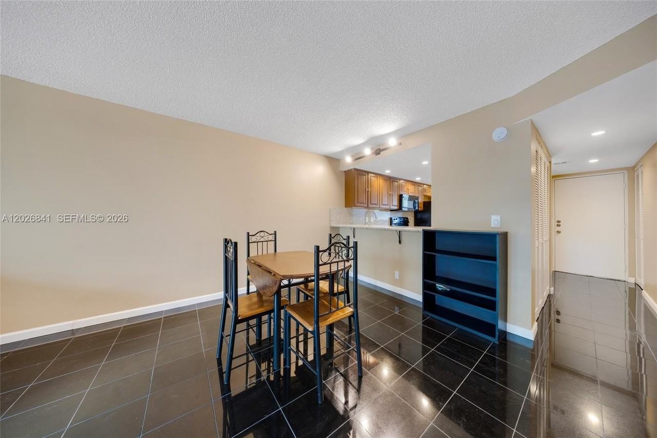 6075 N Sabal Palm Blvd #210 - Photo 4 of 32