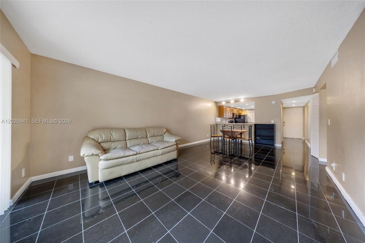 6075 N Sabal Palm Blvd #210 - Photo 7 of 32