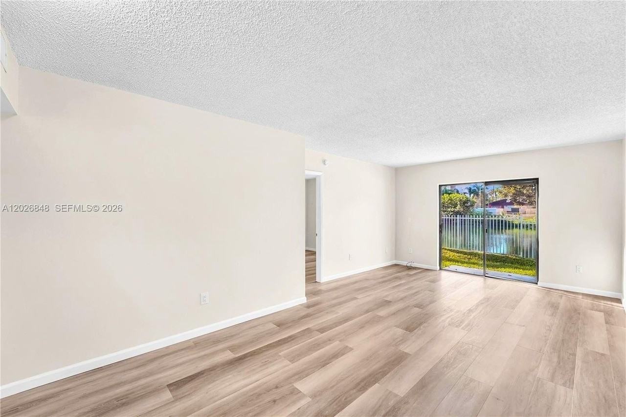 7668 Sw 152nd Ave #2-107