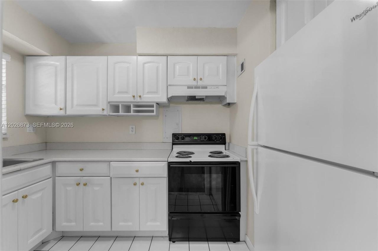 5590 Sw 78th St #133B - Photo 5 of 18
