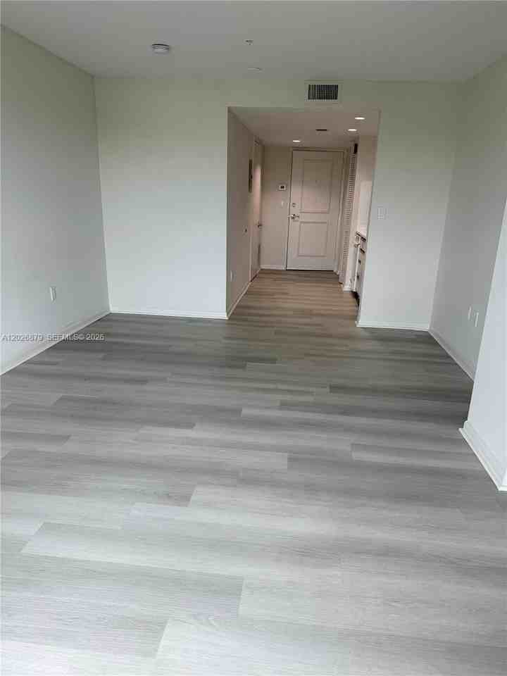 5741 Sunset Dr #5741 - Photo 7 of 10