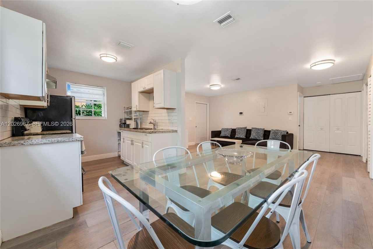 6198 Sw 63rd St - Photo 6 of 23