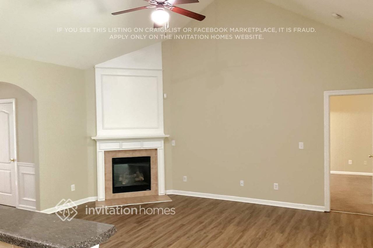 1953 Temple Park Dr - Photo 2 of 13