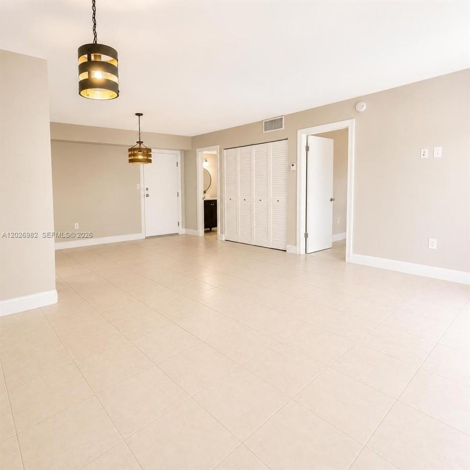 8335 Sw 72nd Ave #109D - Photo 5 of 10