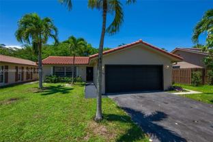 9039 Nw 21st Ct - Photo 1 of 1