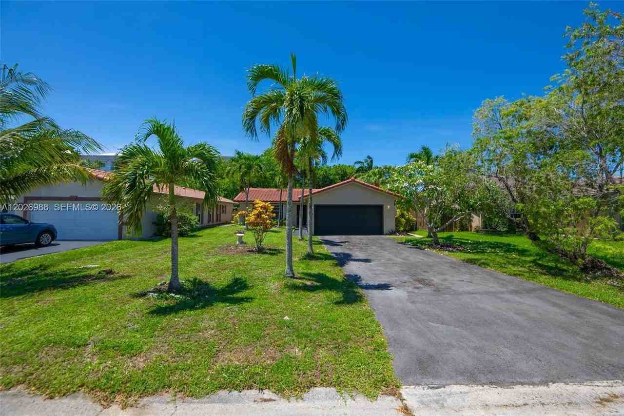 9039 Nw 21st Ct - Photo 2 of 40