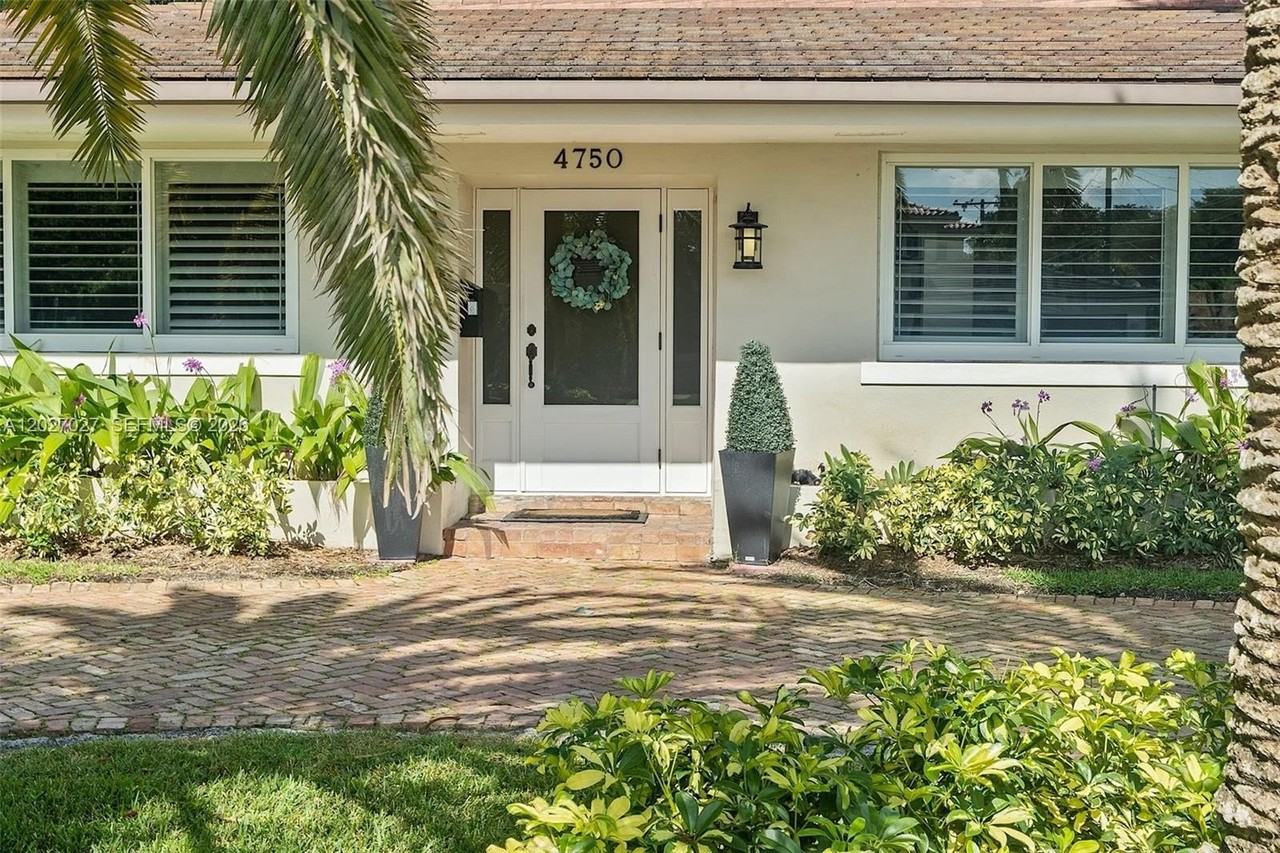 4750 Alhambra Cir - Photo 4 of 45