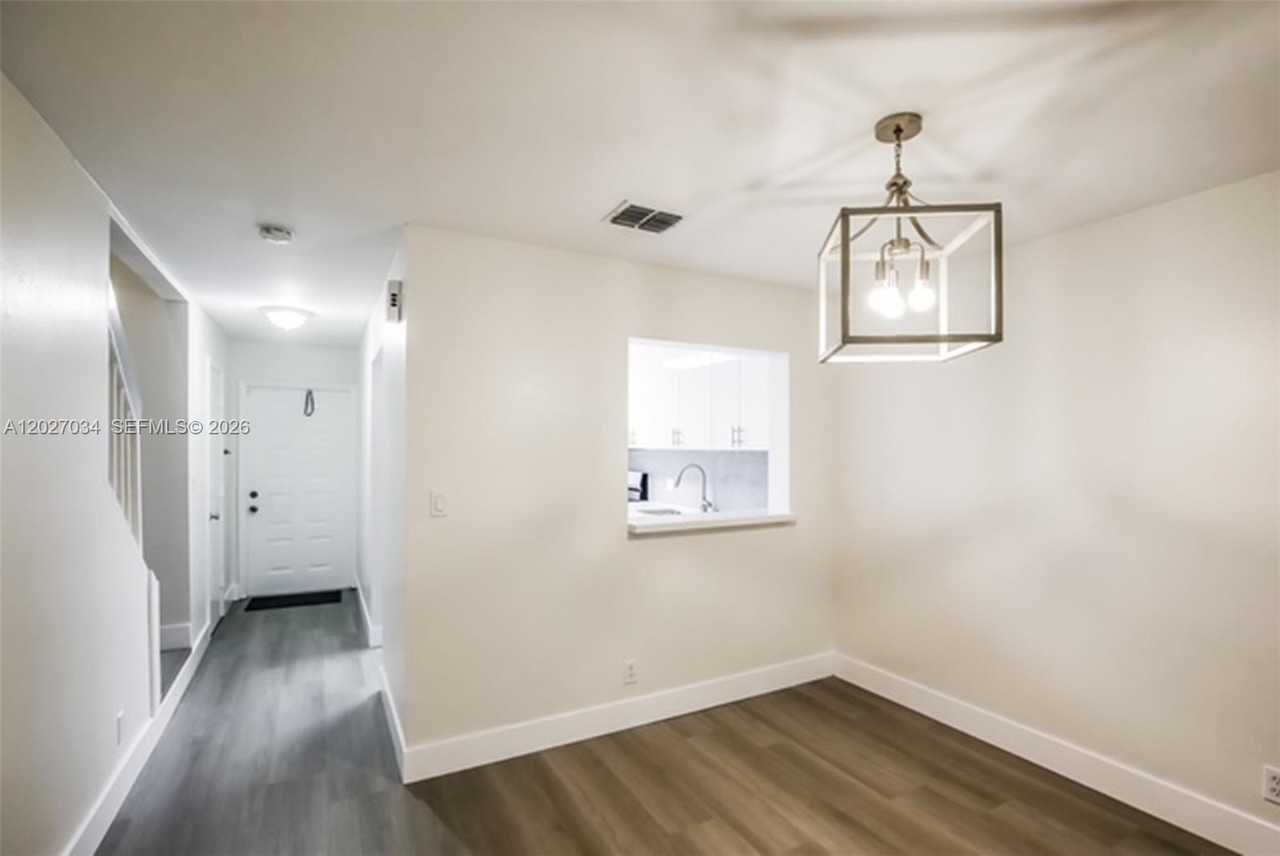 9732 Nw 15th St #306 - Photo 6 of 20