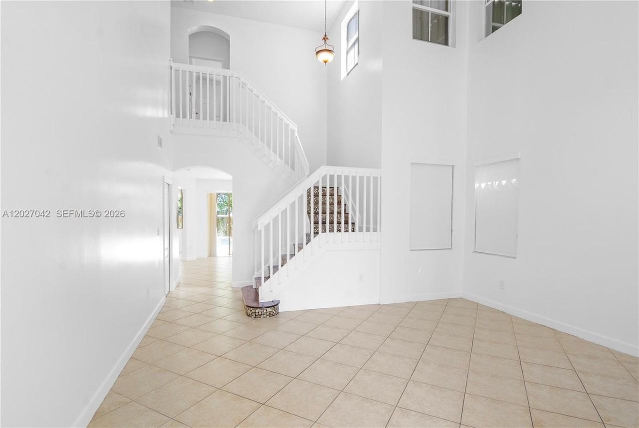 16001 Sw 43rd Ter #16001 - Photo 3 of 24