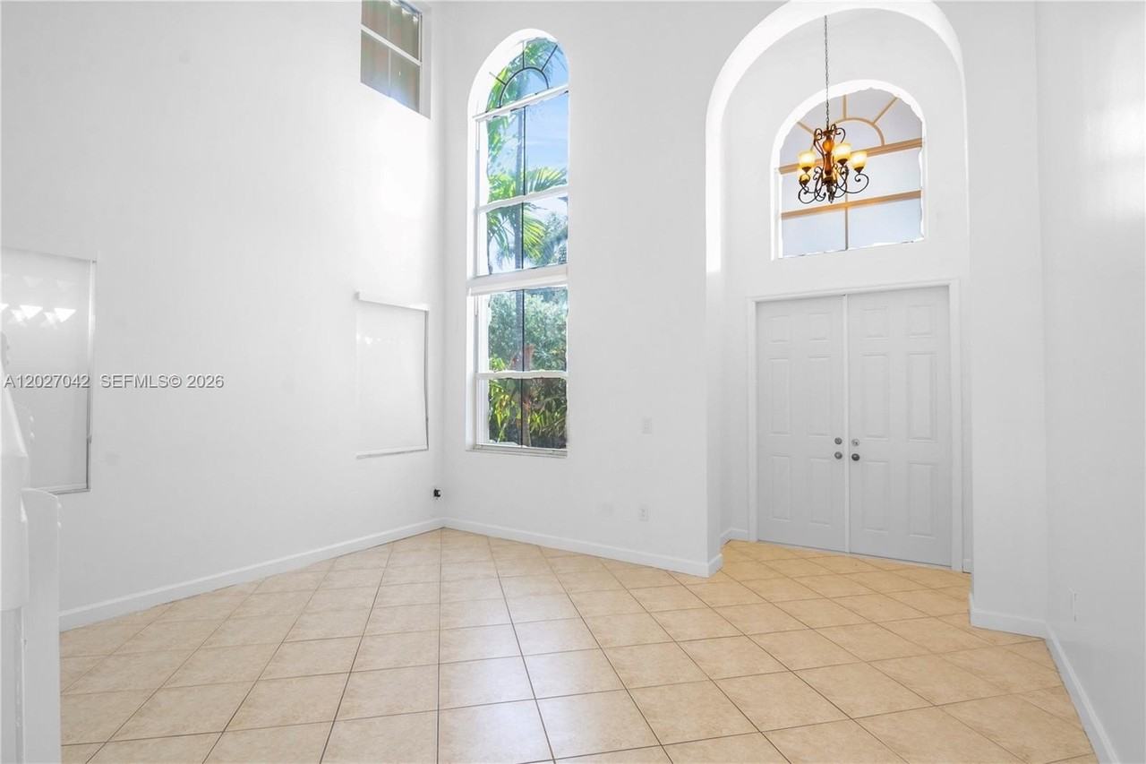 16001 Sw 43rd Ter #16001 - Photo 4 of 24