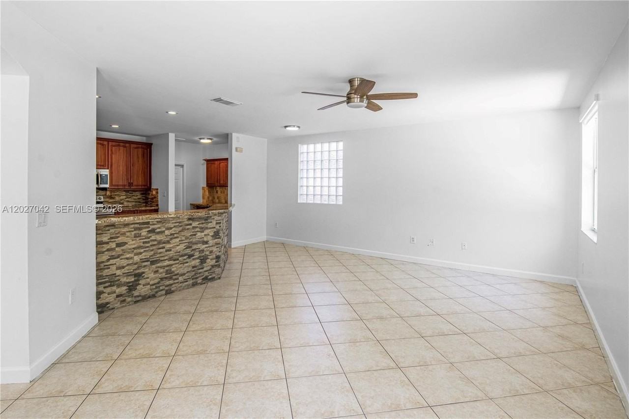 16001 Sw 43rd Ter #16001 - Photo 7 of 24